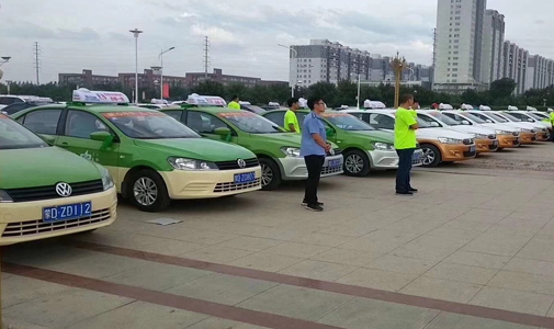 内蒙古赤峰市智能出租车LED顶灯屏安装项目
